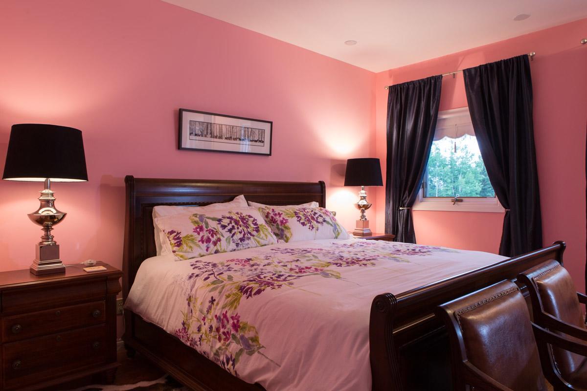 Sleepy Creek Country Manor Bed & Breakfast Bragg Creek ภายนอก รูปภาพ