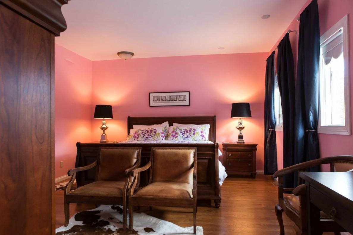 Sleepy Creek Country Manor Bed & Breakfast Bragg Creek ภายนอก รูปภาพ